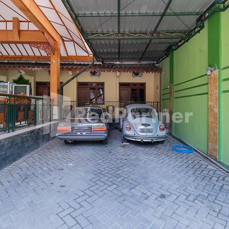 Hotel Wisata Ziarah Sunan Bonang Syariah Mitra Reddoorz Tuban  Exterior foto